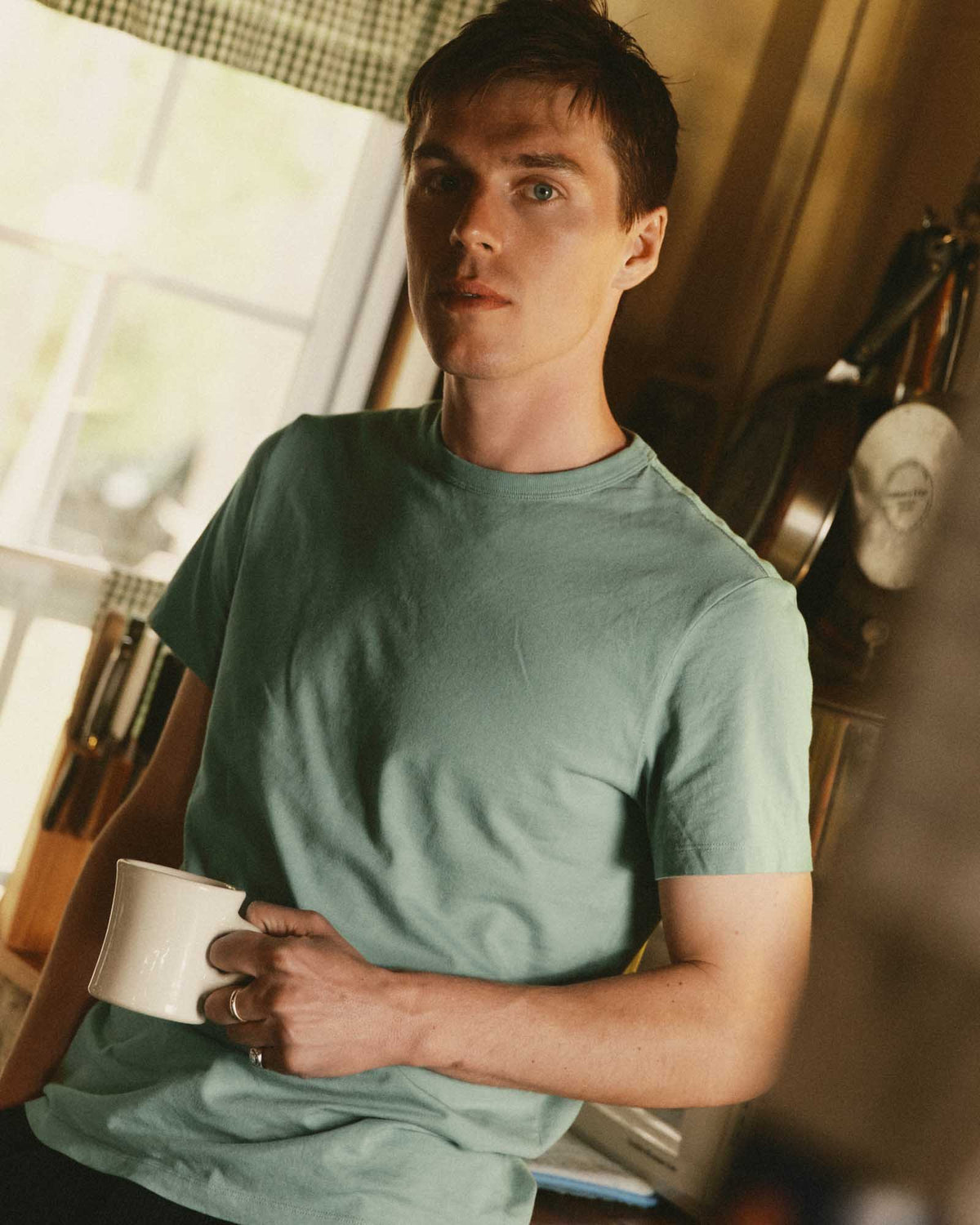 Taylor Stitch Regenerative Cotton Tee in Faded Pine